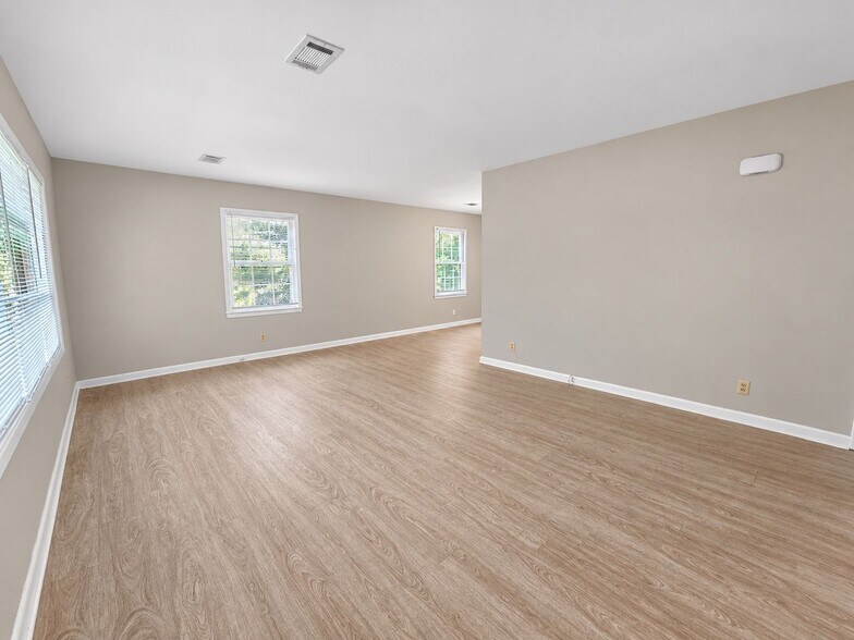 Building Photo - 1304 Brockton Dr