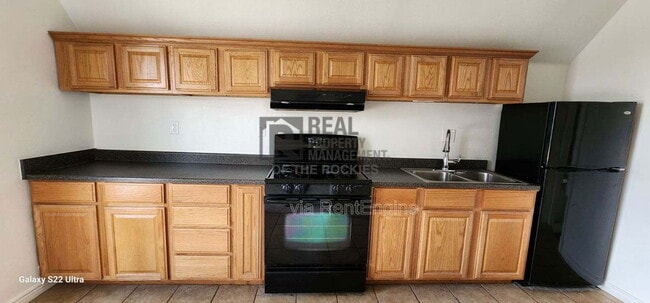 Building Photo - 2011 Evans Ave