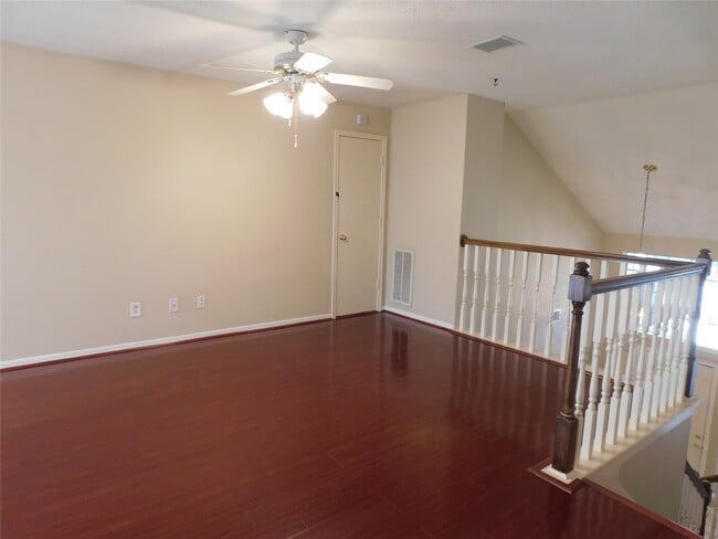 Building Photo - 122 High Meadows Dr