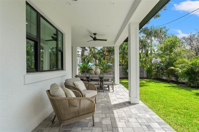 Building Photo - 804 Idlewood Dr