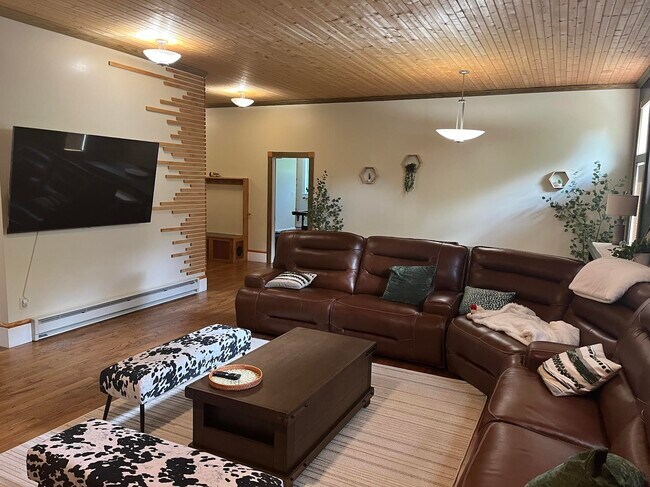 Building Photo - 82 Hidden Knoll Dr
