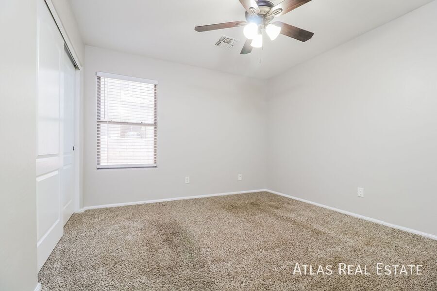 Building Photo - 17628 W Corrine Dr