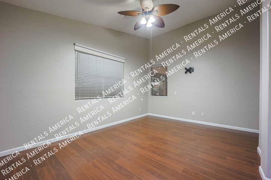 Building Photo - 6061 S Topaz Pl
