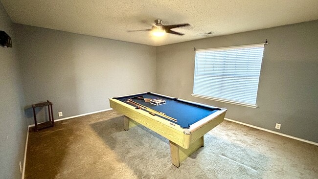 Building Photo - 111 Quail Run Dr