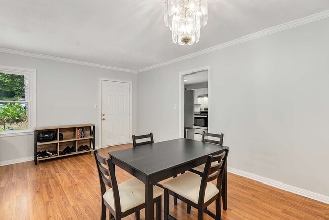 Building Photo - Charming 1950's Ranch w/ Modern Upgrades a...