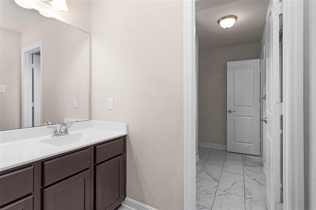 Building Photo - 236 Redwood Cyn Trl