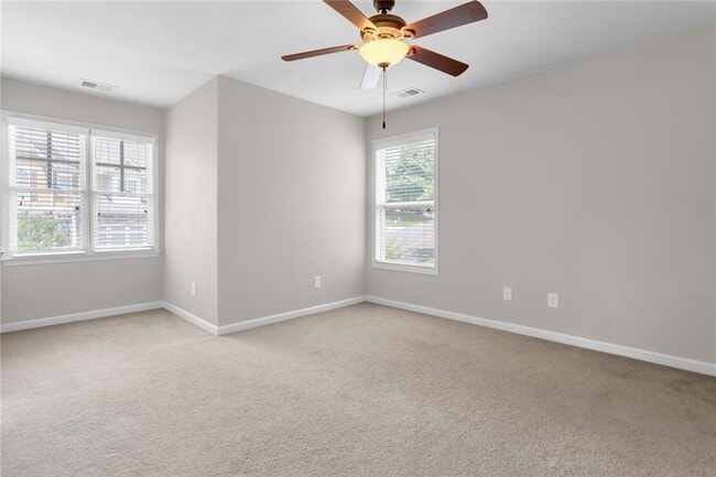 Building Photo - 3610 Crowchild Dr