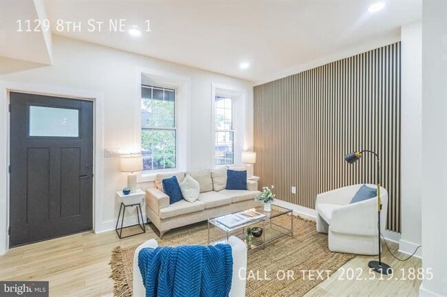 Building Photo - 1129 8th St NE