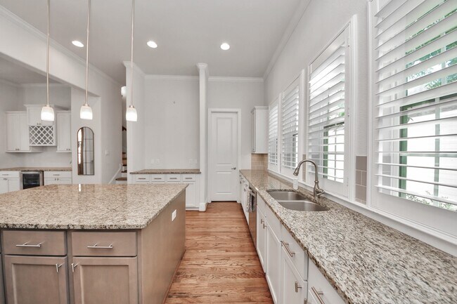 Building Photo - 2606 Madeline Grove Dr