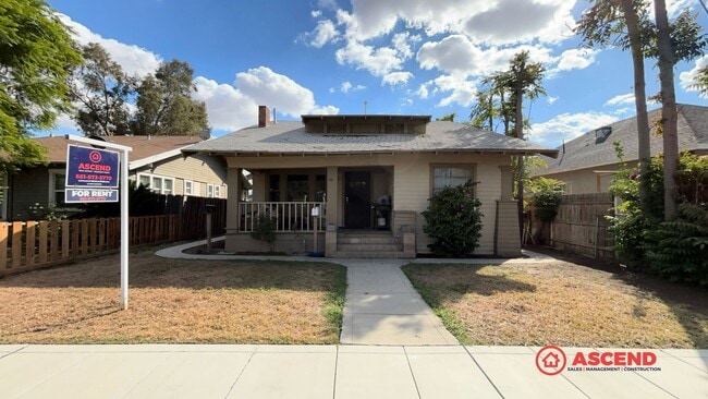 Primary Photo - 1831 Maple Ave