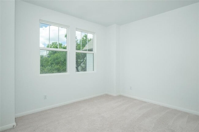 Building Photo - 2540 Acoma Ln