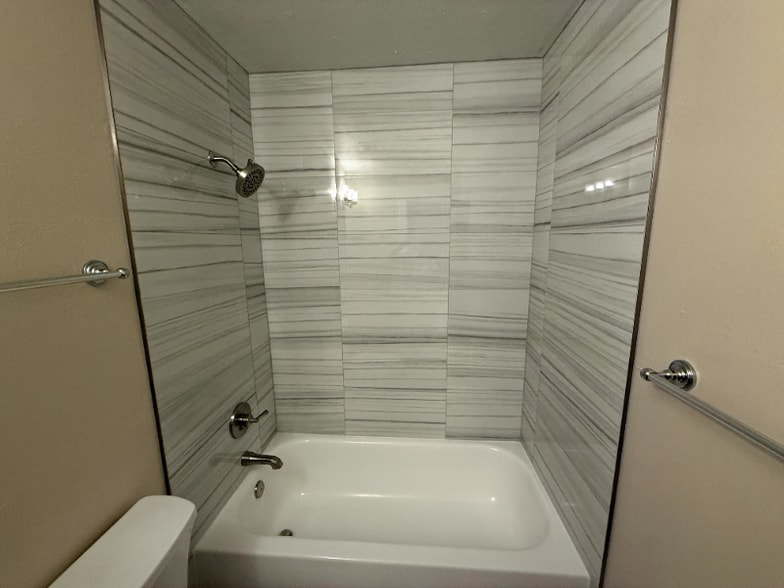 Building Photo - 1129 Darby St