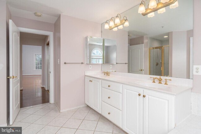 Building Photo - 7748 Legere Ct