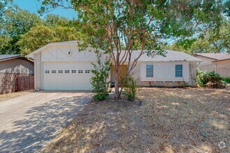 Building Photo - Available June 1st! 3 Bedroom 2 Bath East ...
