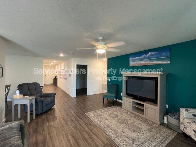 Building Photo - 4335 Jitterbug St