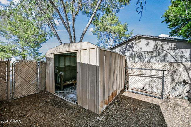 Building Photo - 3001 W Muriel Dr