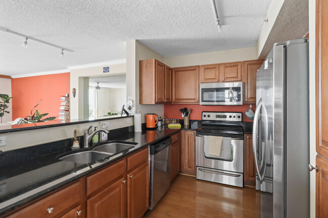 Building Photo - 1801 N Flagler Dr