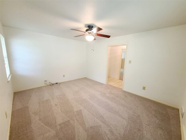 Building Photo - 7409 Brentcove Cir