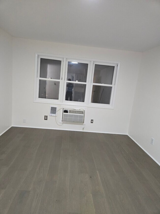 Building Photo - Charming 2BR Condo in Bethel