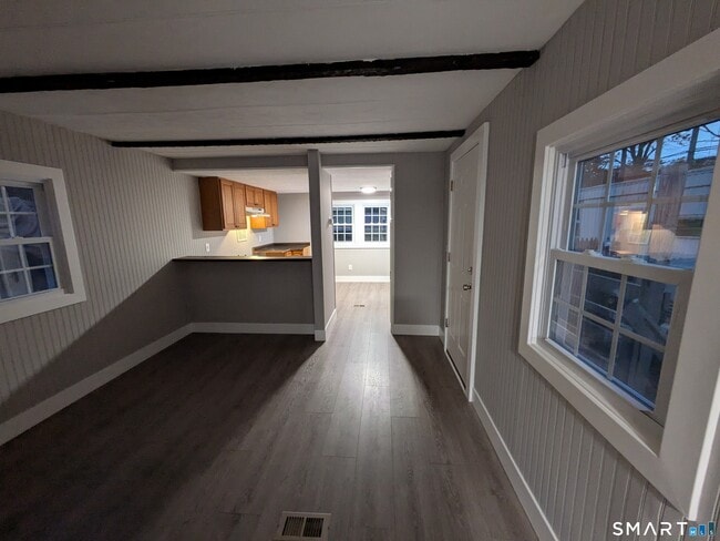 Building Photo - 183 N Main St