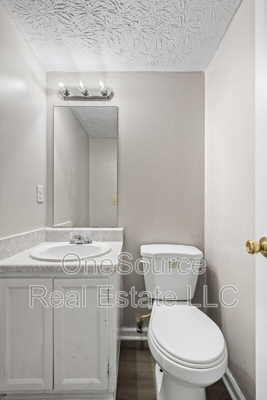 Building Photo - 3606 N Hopkins Ct