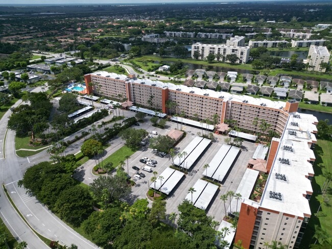 Building Photo - 7370 S Oriole Blvd