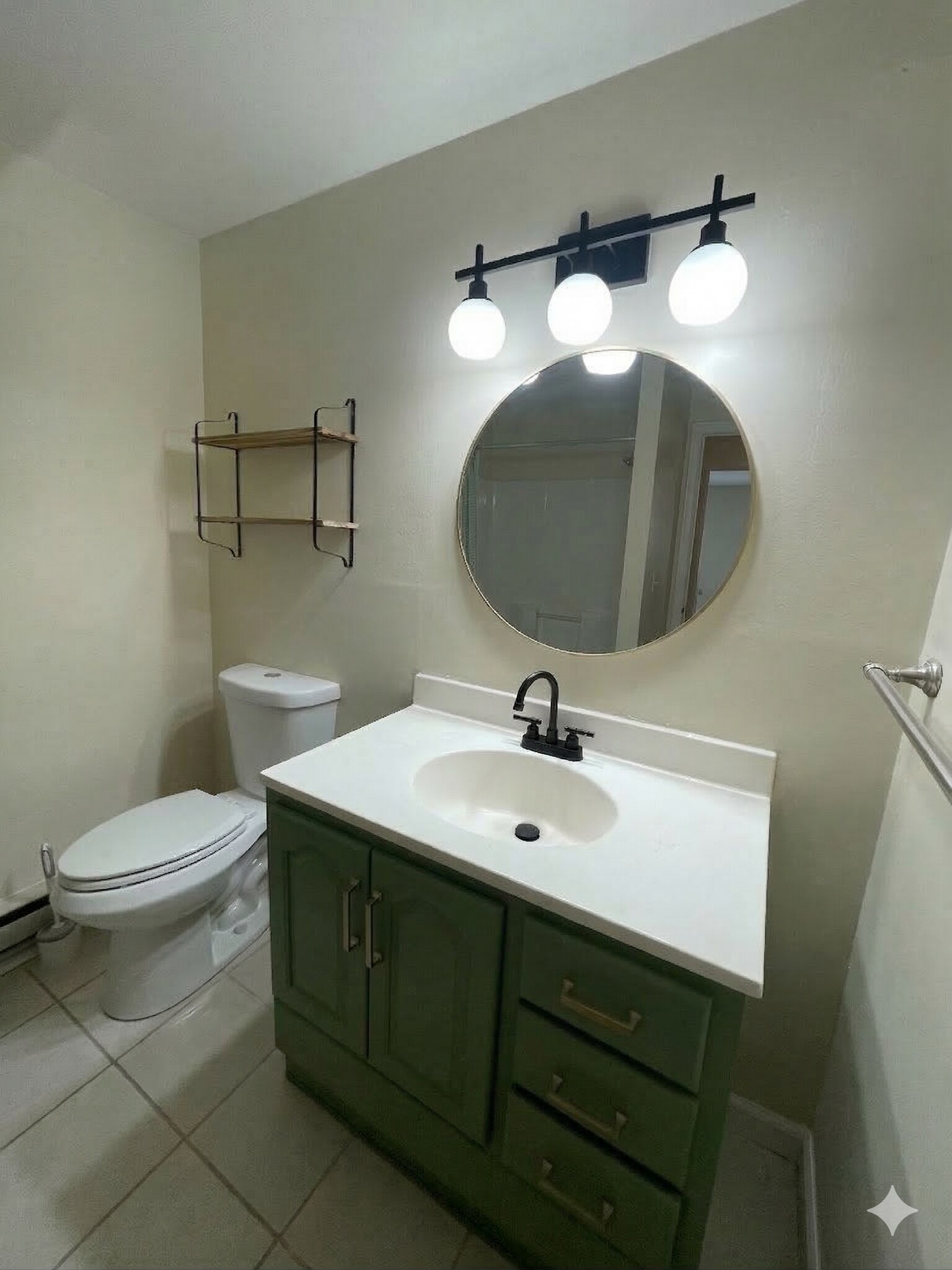 Building Photo - 2101 Bellevue Ave