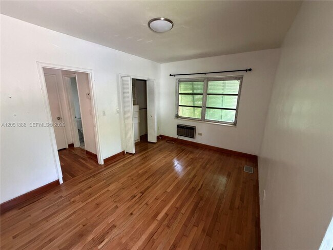 Building Photo - 42 Almeria Ave