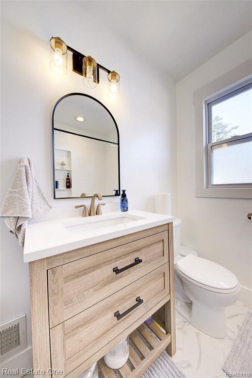 Building Photo - 8126 Dale St