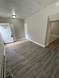 Building Photo - 3512 Dodge St