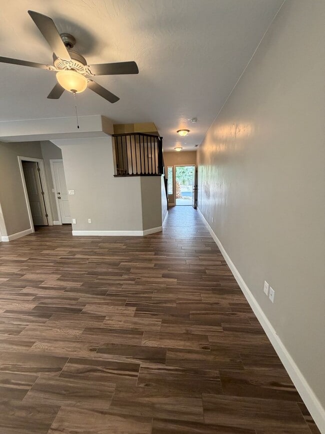 Building Photo - Luxury Townhome in Santa ClaraStunning 3 BR, 2.5 BA Townhome with Spectacular Views!
