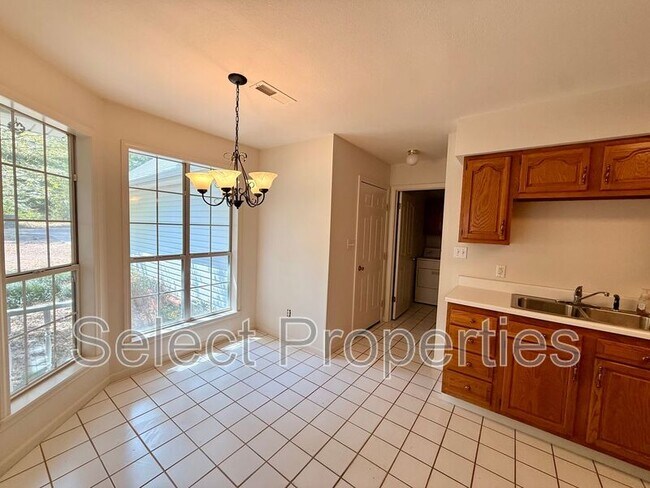 Building Photo - 3108 Maplewood Terrace