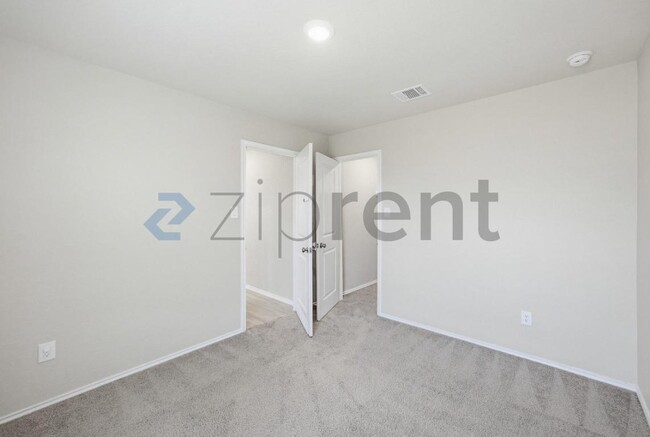 Building Photo - 2781 Rosefinch