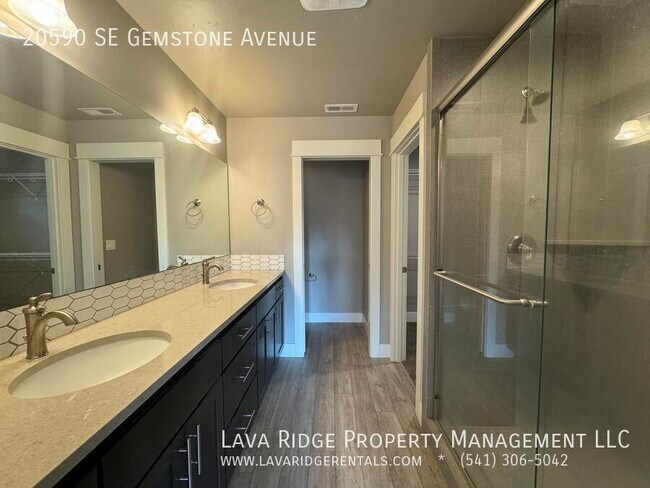 Building Photo - 20590 SE Gemstone Ave