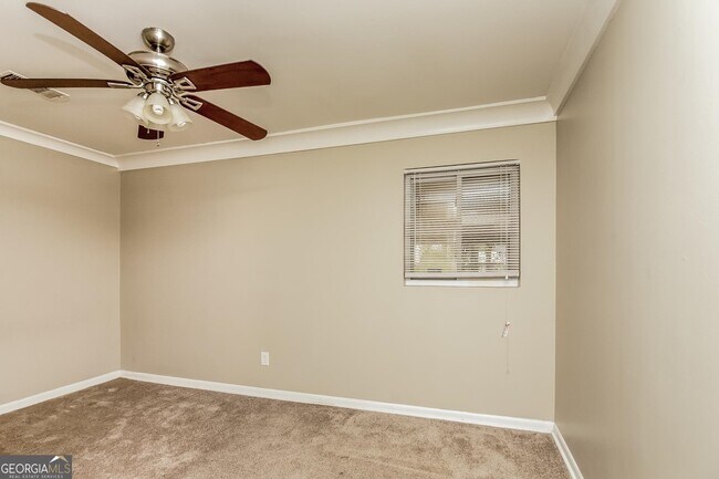 Building Photo - 8155 Tudor Dr