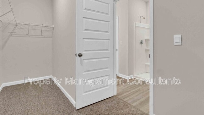 Building Photo - 319 Murphy Ln