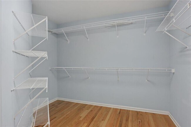 Building Photo - 315 Commons Gate Ct