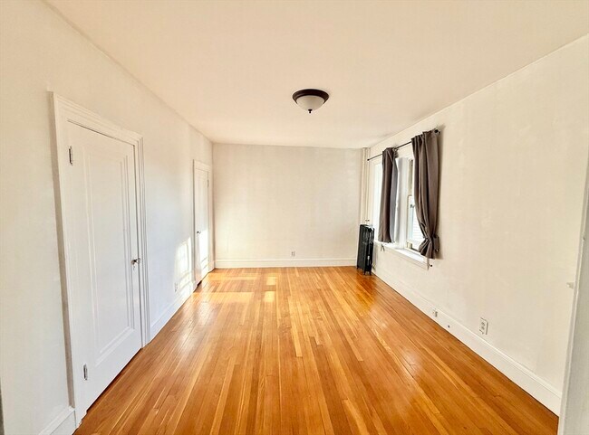 Building Photo - 1662 Commonwealth Ave