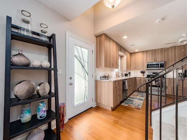 Building Photo - 555 Florida Ave