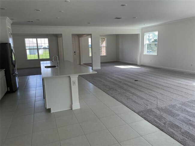 Building Photo - 10060 Dolphin Gull Cir