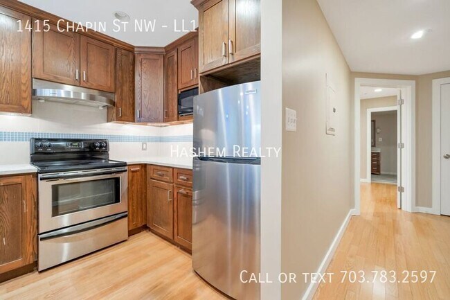 Building Photo - 1415 Chapin St NW