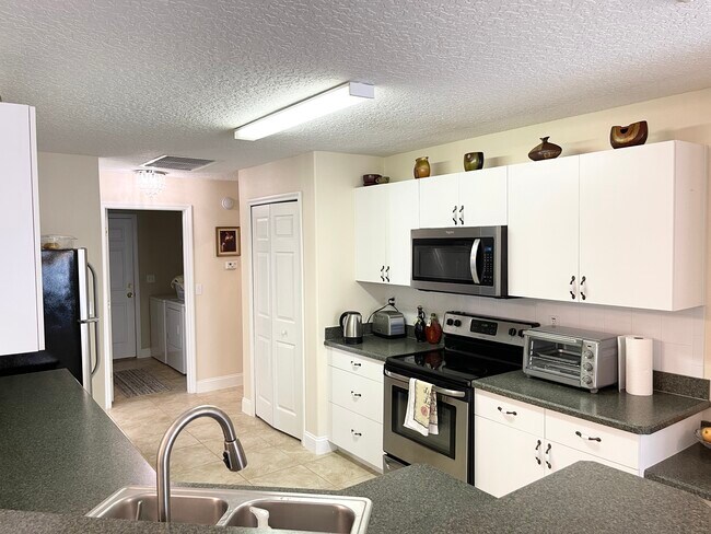 Building Photo - 35 Postman Ln