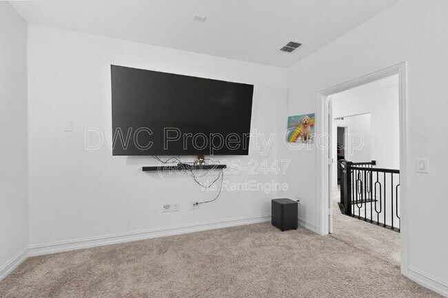 Building Photo - 1837 Whispering Pnes Dr
