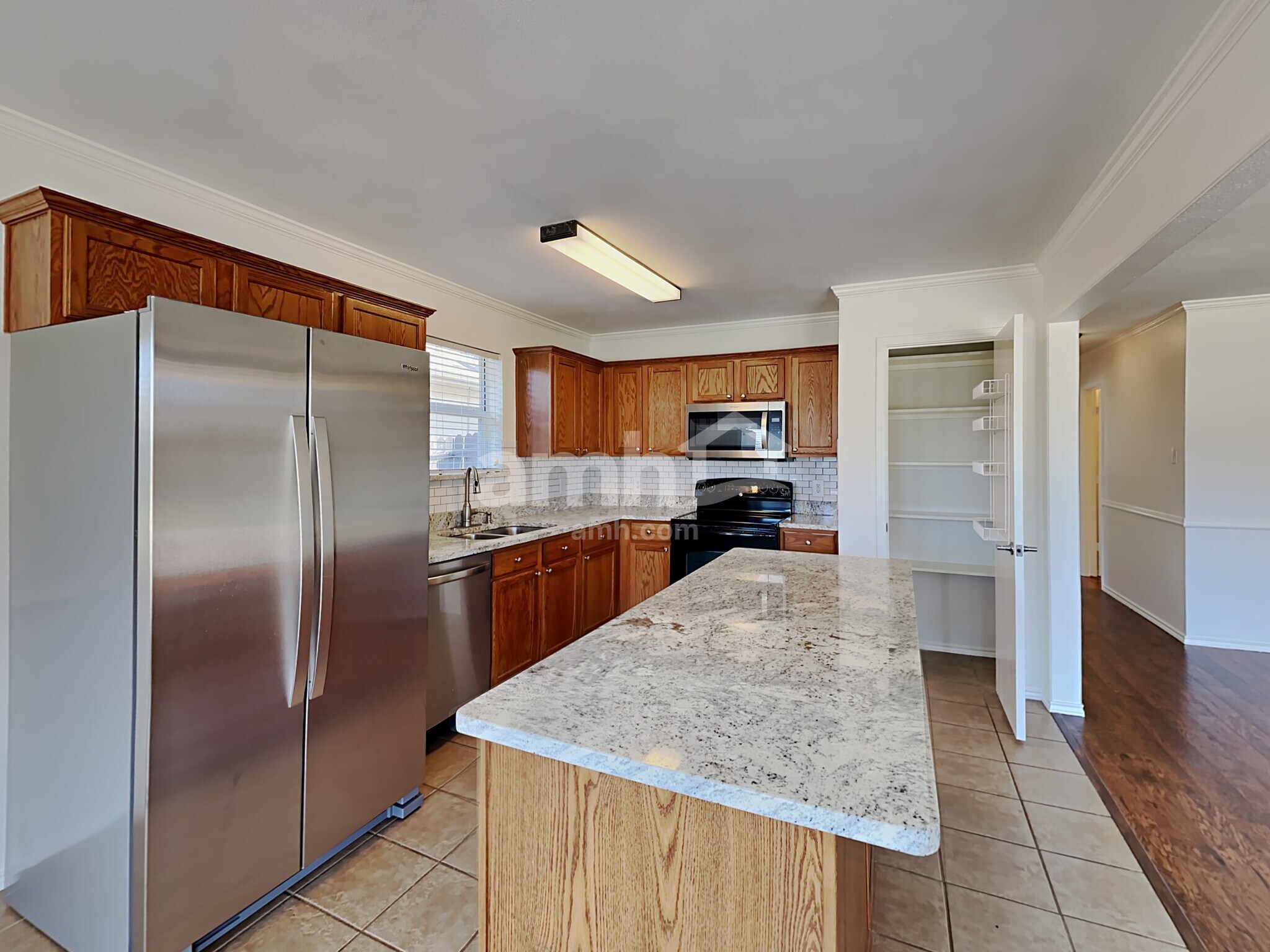 Building Photo - 9921 Thomas Jefferson Dr