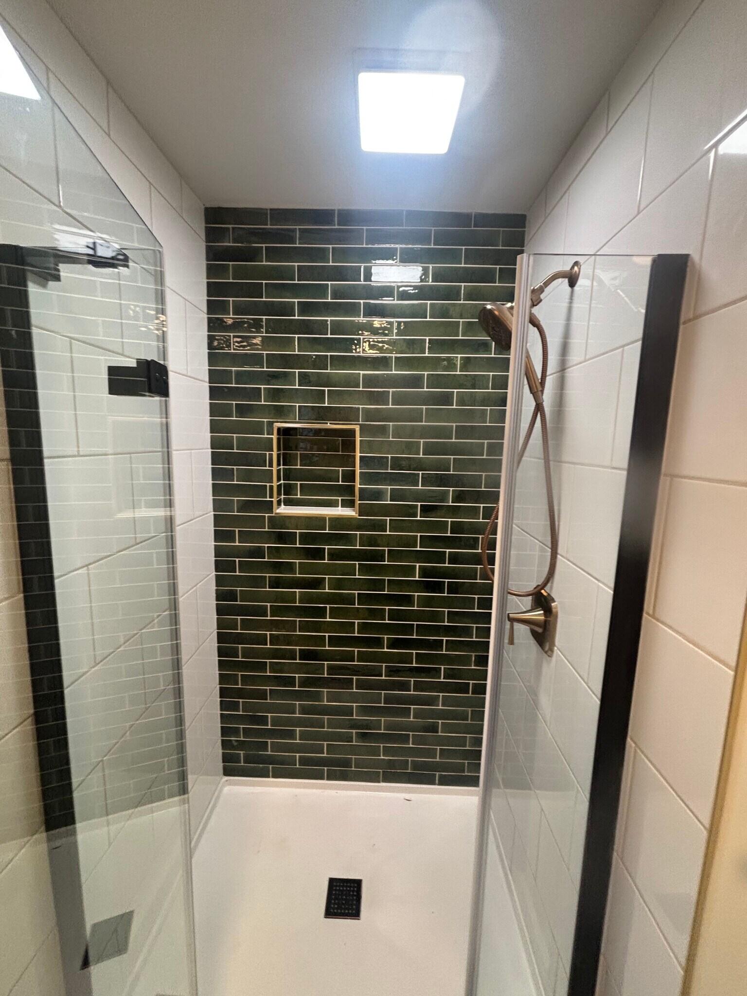 Building Photo - 2188 W 31st St