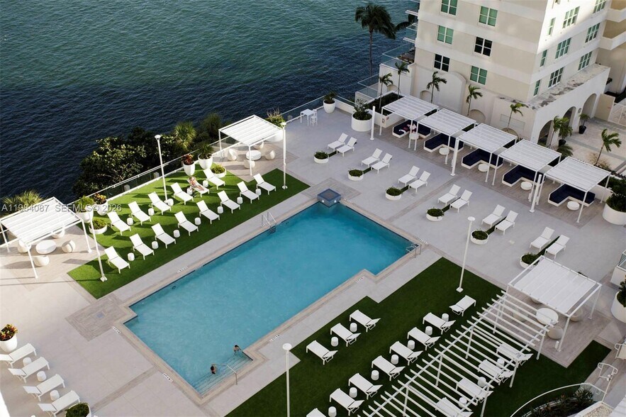 Building Photo - 770 Claughton Island Dr