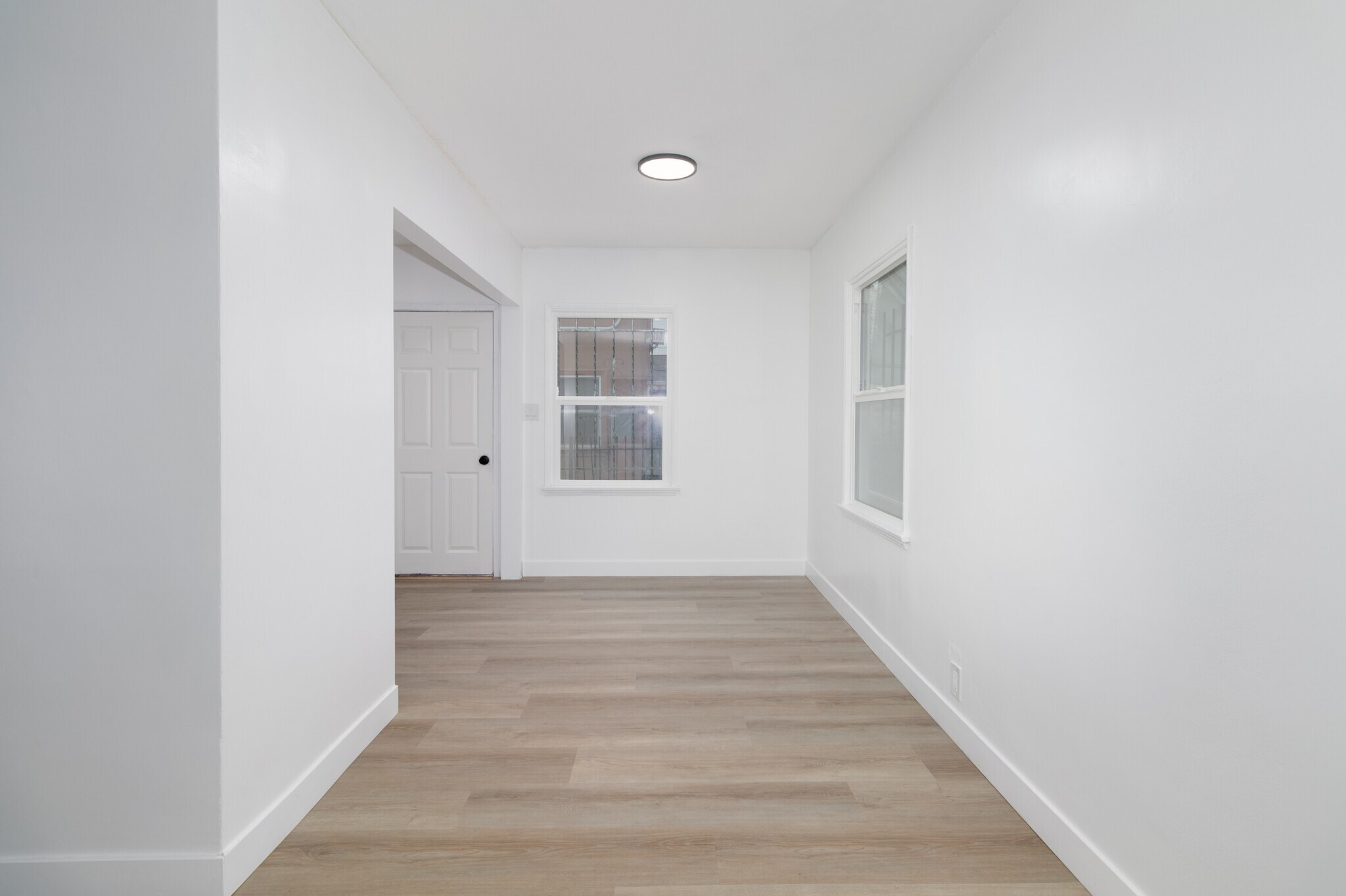 Building Photo - 1723 W 35th Pl