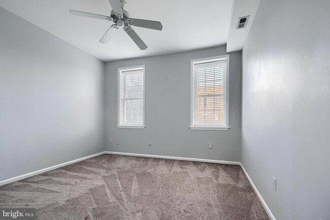 Building Photo - 1650 S Charles St