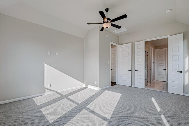 Building Photo - 451 Papershell Path