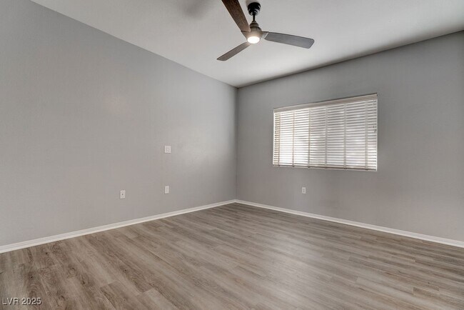 Building Photo - 855 N Stephanie St